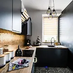 Blue House Center شقة