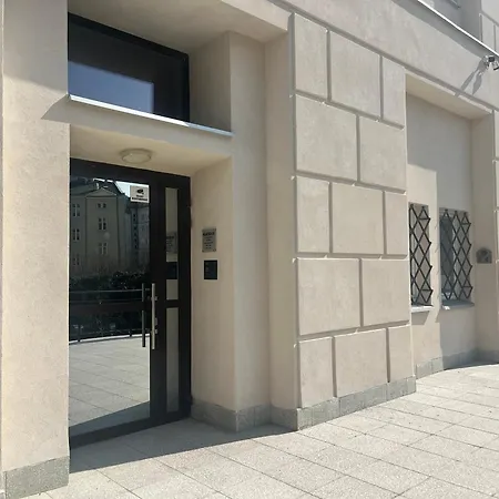Blue House Center * وارسو